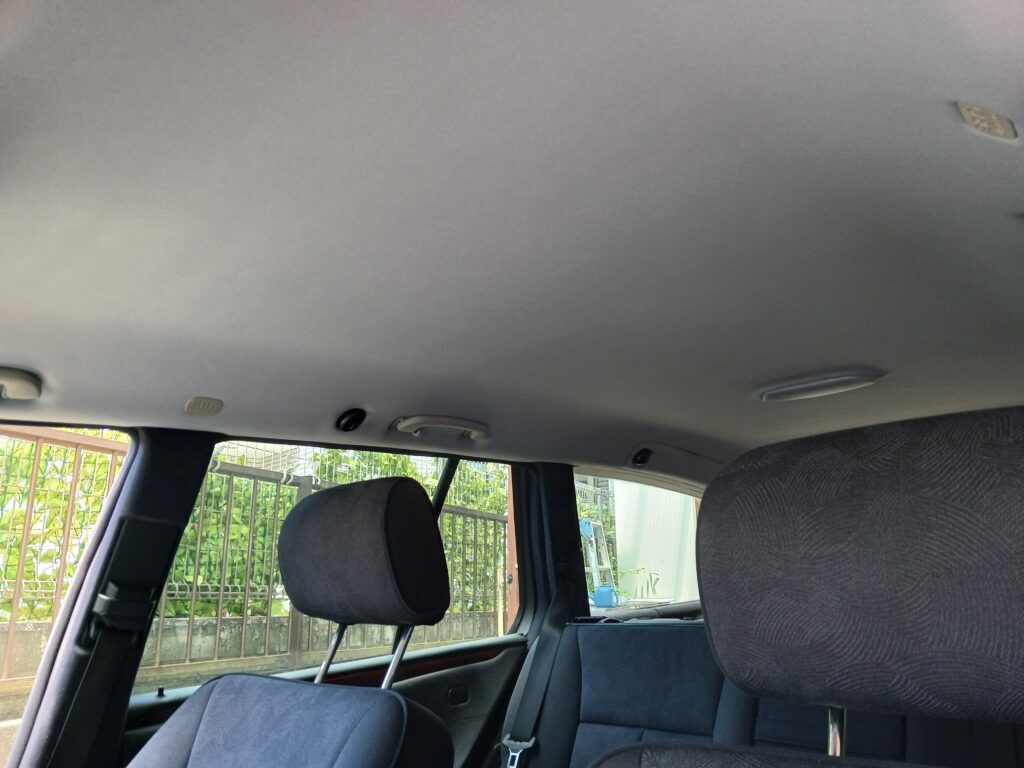 ベンツEクラス天井