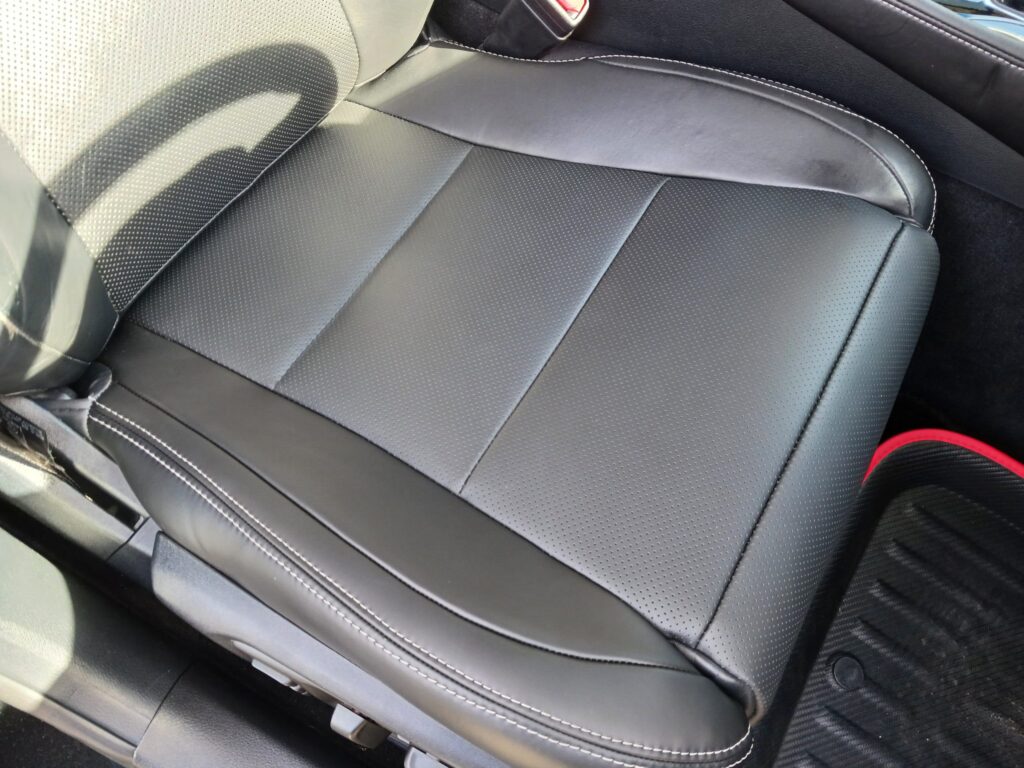 レクサスシート張り替え