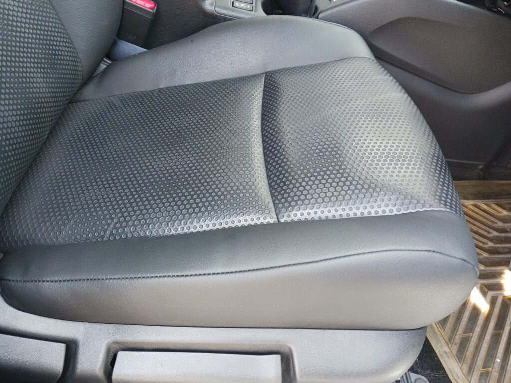 エクストレイルシート修理