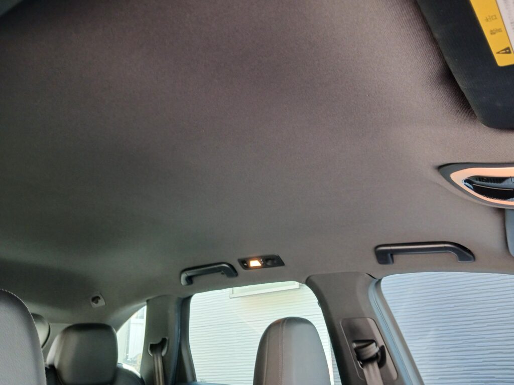 カイエン天井張替え