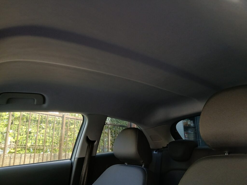 アウディ天井張り替え