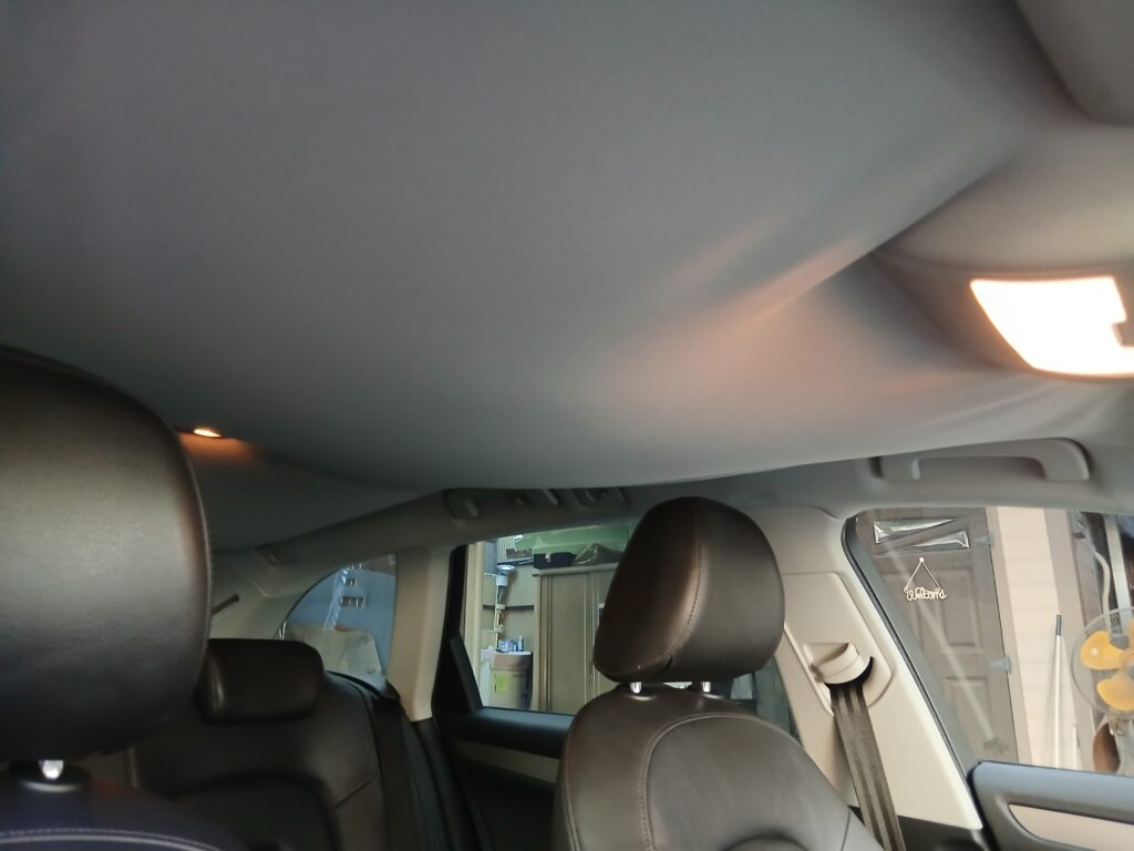 アウディルーフ張替え