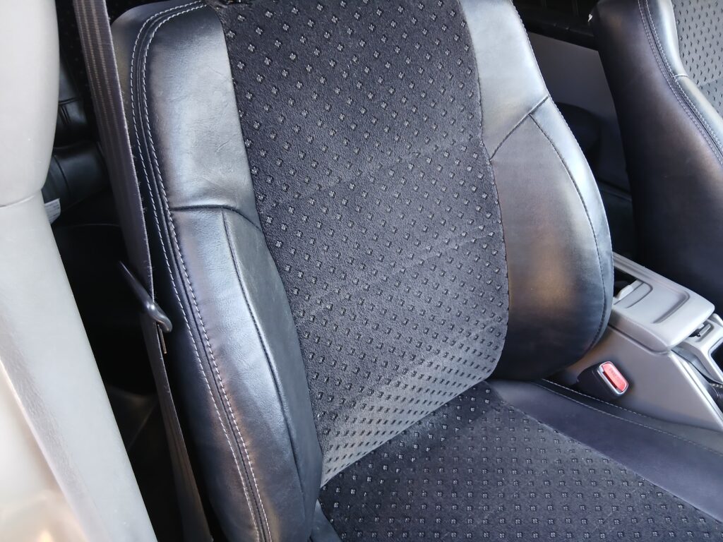 ビニールレザーシート破れ